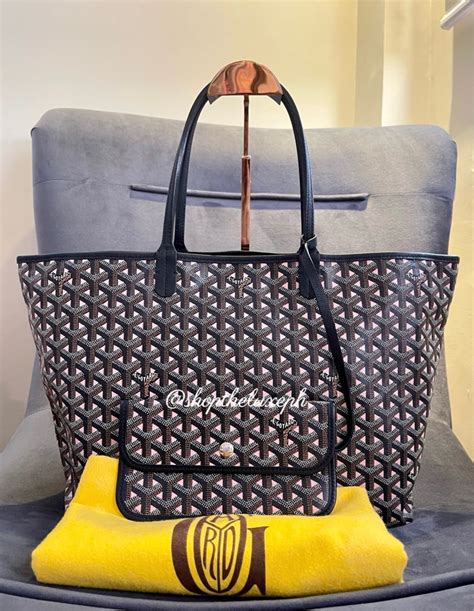 The Special Edition Saint Louis Claire Voie Tote Bag .